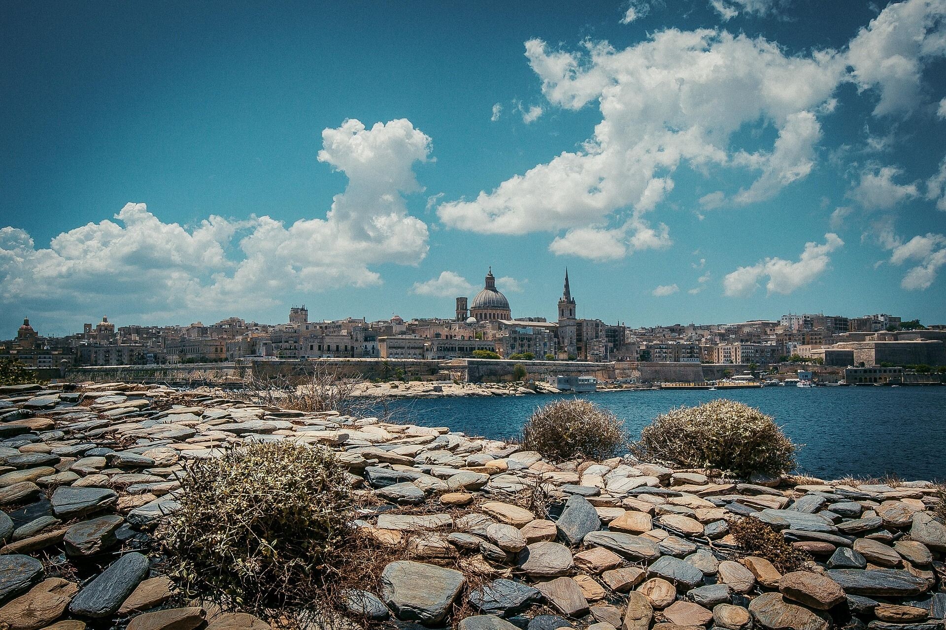 travel-6844908_1920