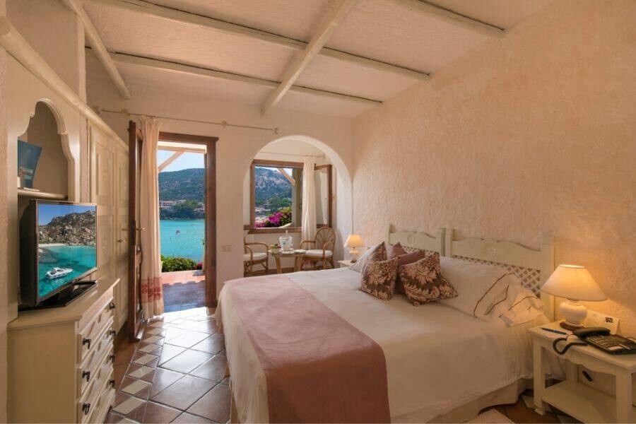 Club_Baja_Sardinia_Doppelzimmer_web.jpg