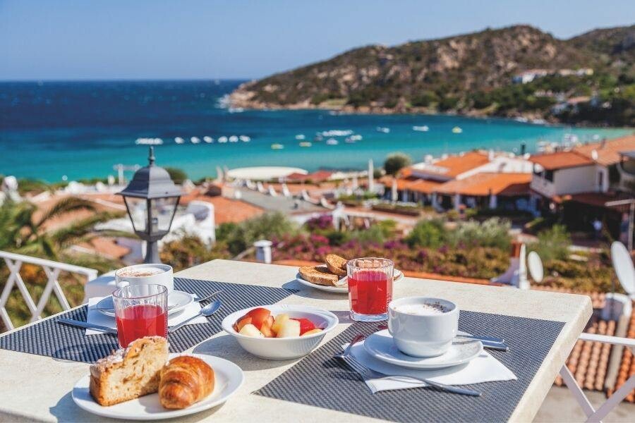Hotel_Mon_Repos_frühstück_web.jpg