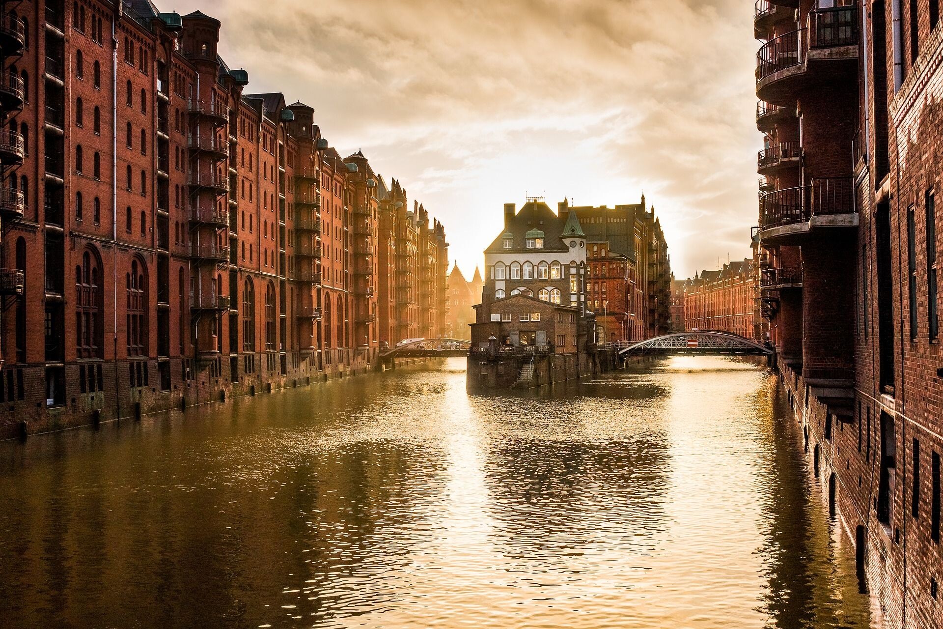 hamburg-4103406_1920_2 hamburg-4103406_1920_2